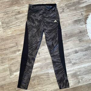 Adidas leggings small